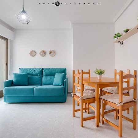 Colorful Apartment Торевиеха Екстериор снимка