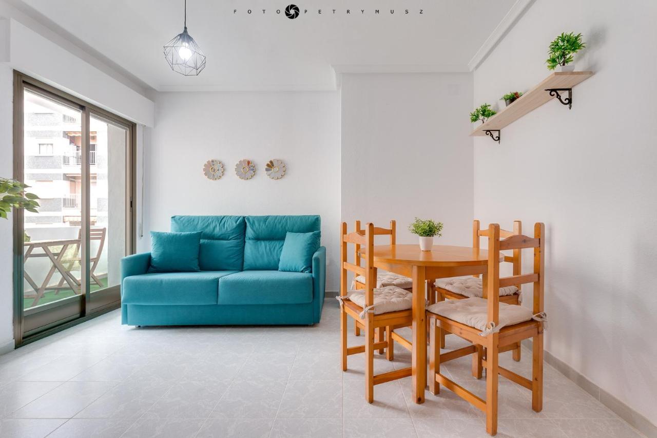 Colorful Apartment Торевиеха Екстериор снимка